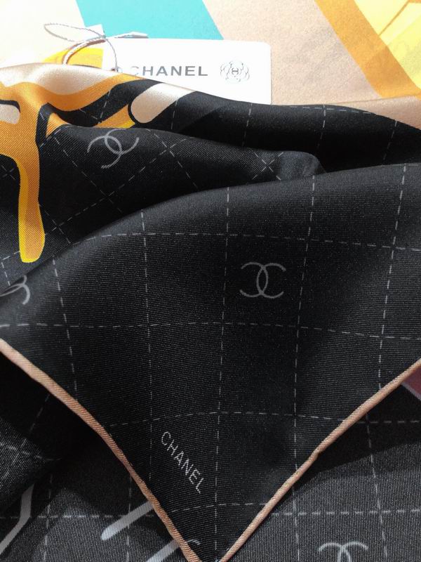 Chanel silk scarf 90X90cm E32 (34)